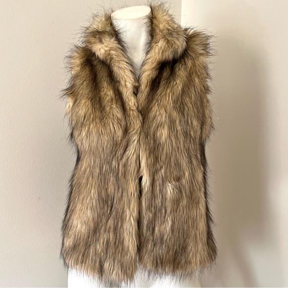 Willi Smith Jackets & Blazers - WILLI SMITH faux fur vest